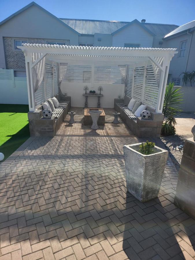 Beach Style Cottage Langebaan Exterior photo